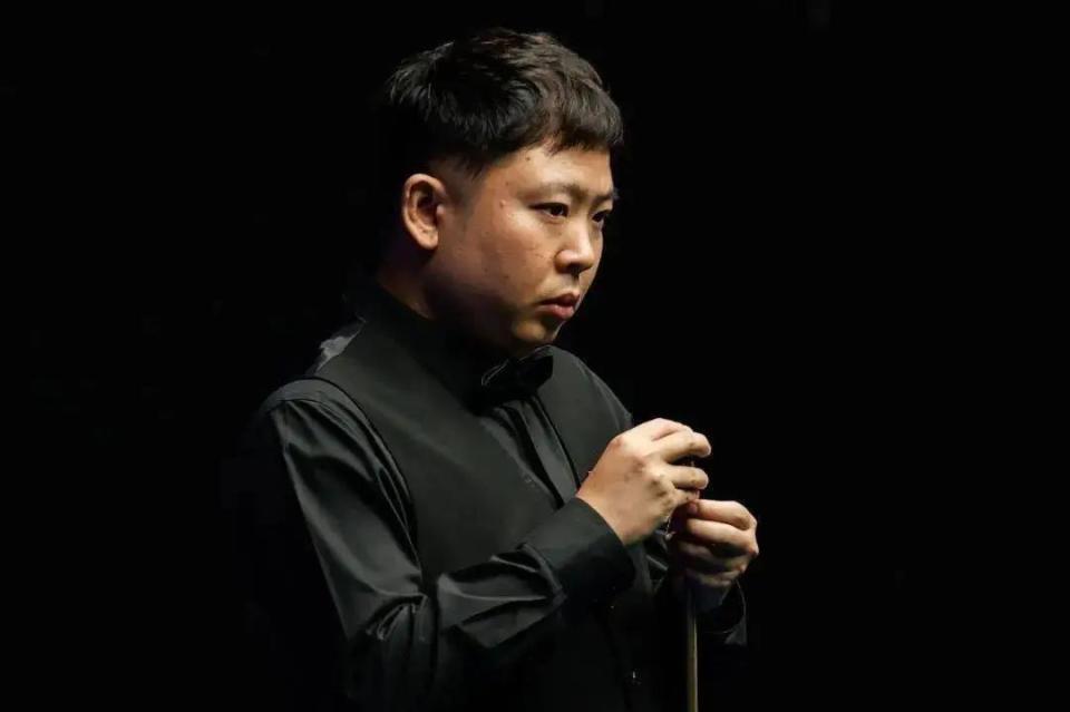 发球迷和网